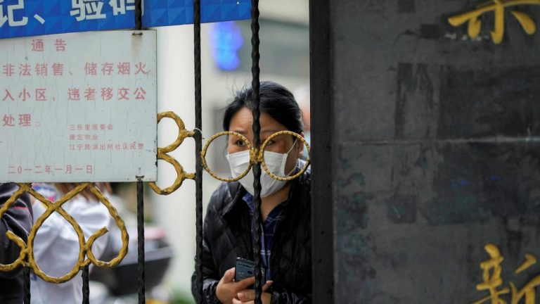 Autorităţile din Shanghai decid o uşoară relaxare a restricţiilor anti-COVID-19