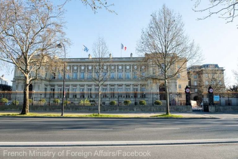 Ministerul francez de externe intră în GREVĂ