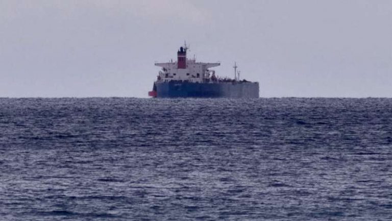 Grecia va preda americanilor tot petrolul confiscat de pe o navă iraniană