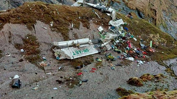 Tragedie aviatică în Himalaya: NU există supravieţuitori!