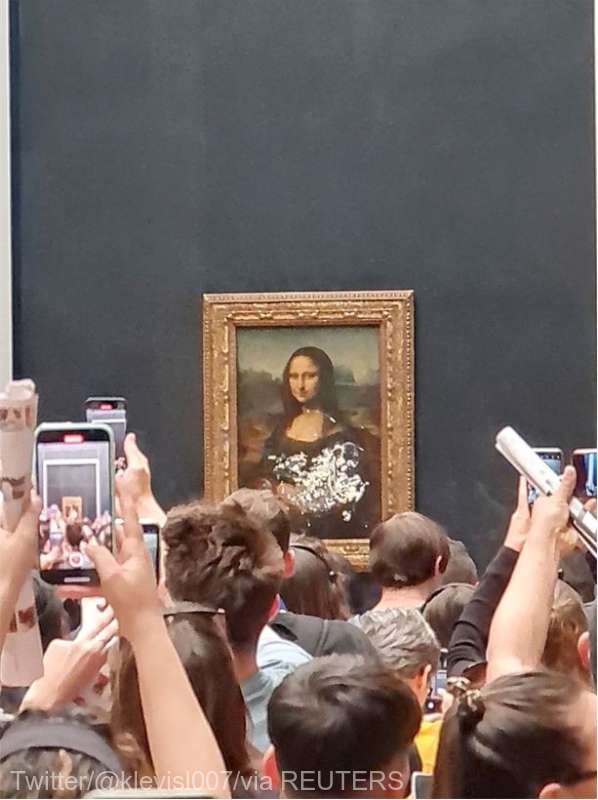 “Mona Lisa” a fost VANDALIZATĂ la Luvru