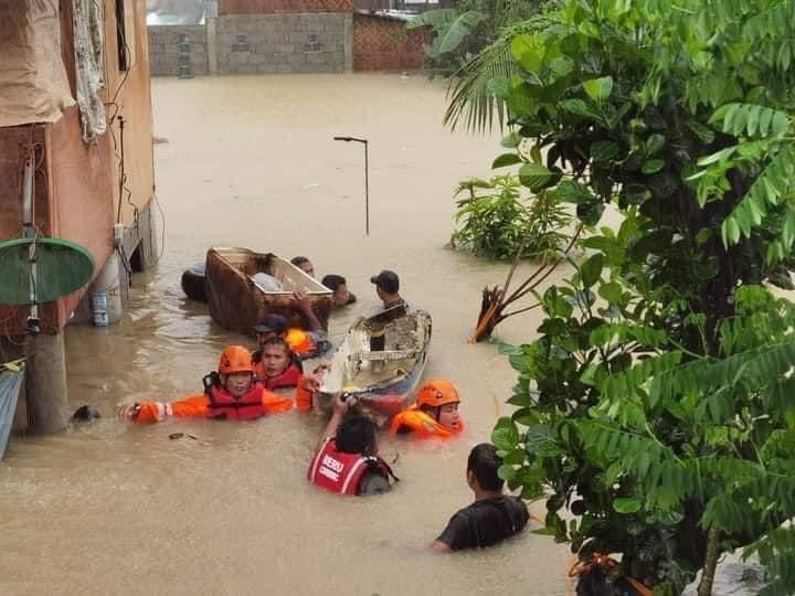 Furtuna Nalgae a făcut DEZASTRU în Filipine! 141 de persoane au murit