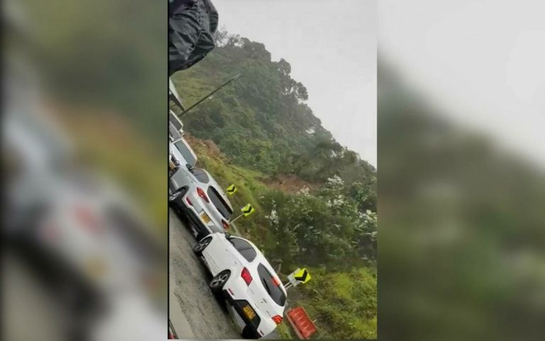 VIDEO/ Cel puţin 17 persoane au murit în urma unei alunecări de teren în Columbia