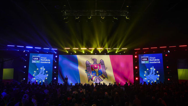 VIDEO/ Alianţa Dreapta Unită din România a trecut Prutul cu sloganul „Viitorul Moldovei în UE”. Prezența a fost masivă