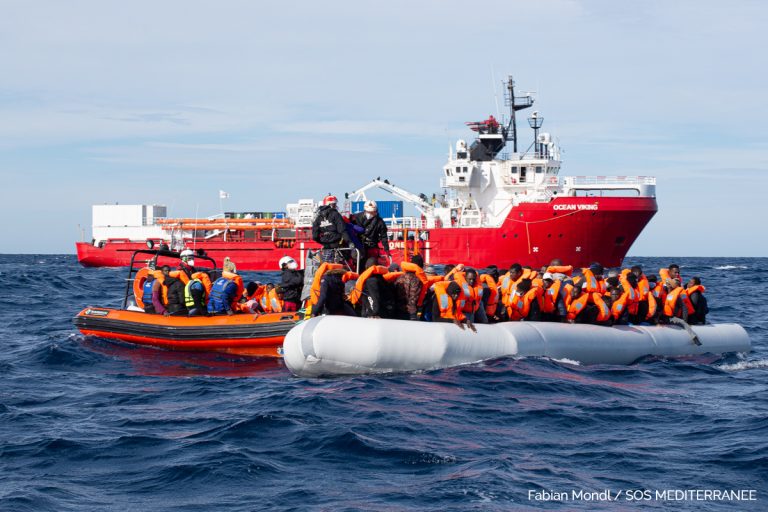 Ocean Viking a salvat 46 de migranţi în largul coastei Libiei