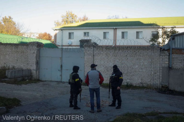 Procurorii ucraineni acuză: Camerele de tortură descoperite în Herson au fost finanţate de statul rus
