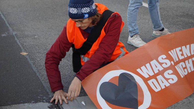 Last Generation şi-a reluat protestele pentru climă la Berlin şi Munchen