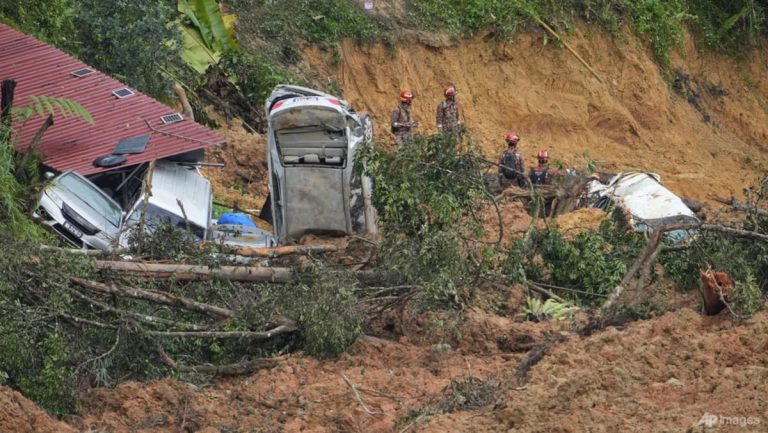 Salvatorii din Malaezia au încetat operaţiunile de căutare după alunecarea de teren de pe 16 decembrie