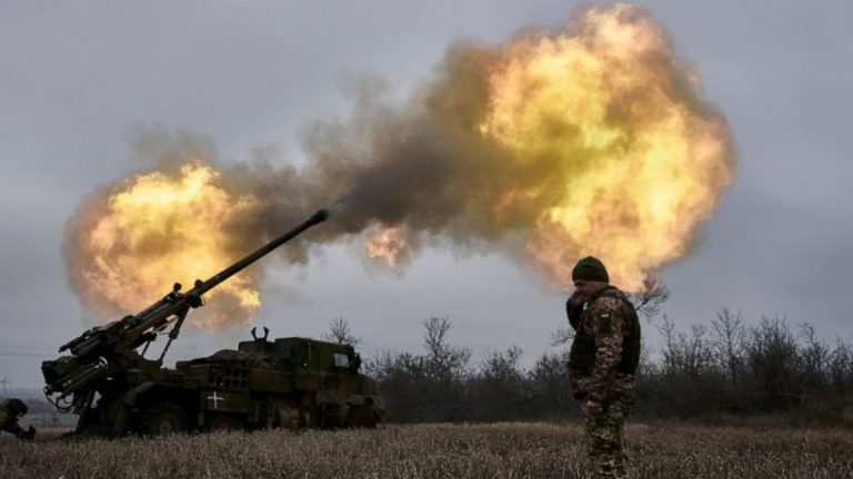 Atât Ucraina, cât şi Rusia ‘suferă pierderi mari’ pe front, unde se dau lupte crâncene (serviciile de informaţii britanice)