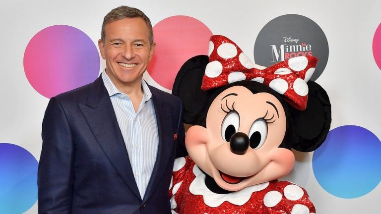 Şeful Disney le-a cerut angajaţilor să revină în birouri