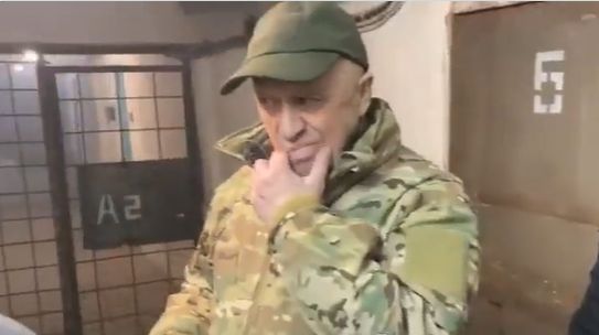 Șeful Wagner acuză armata rusă că a lăsat descoperite flancurile forţei paramilitare la Bahmut