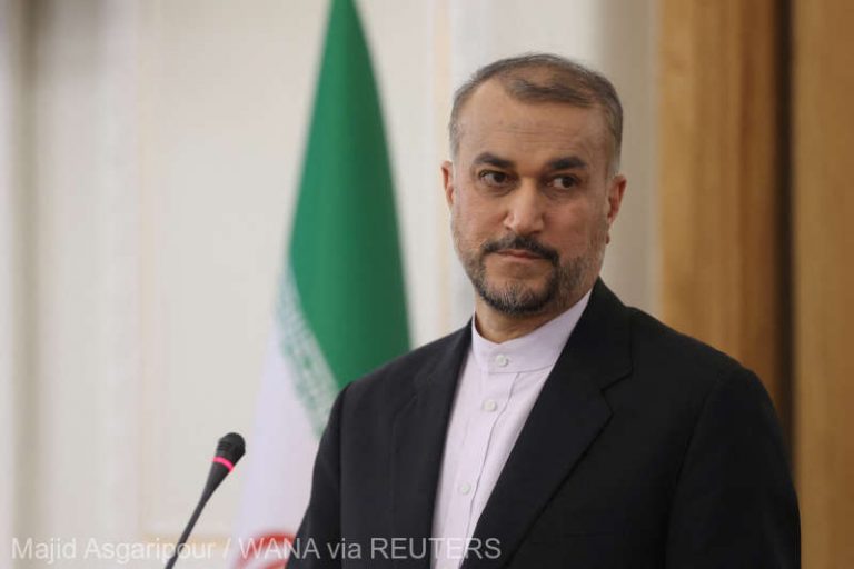 Șeful diplomației iraniene a încheiat un turneu în zona Golfului printr-o vizită în Emiratele Arabe Unite