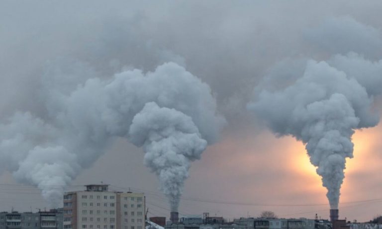 Mai mulți locuitori ai capitalei se plâng că nu pot respira din cauza poluării. Ce spun specialiștii