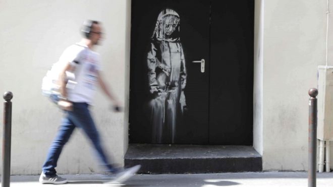 Opera lui Banksy, pictată în semn de omagiu pentru victimele atacului terorist de la Sala Bataclan, a fost furată