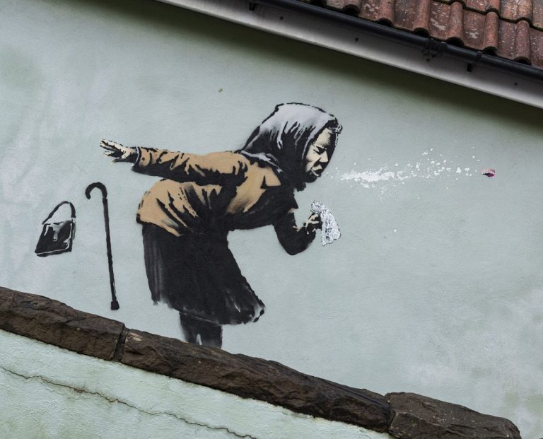 O nouă pictură murală realizată de Banksy a apărut în Bristol