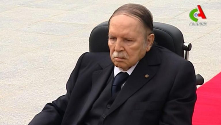 Preşedintele algerian Bouteflika promite că, dacă va fi reales, va organiza alegeri anticipate la care nu va mai candida