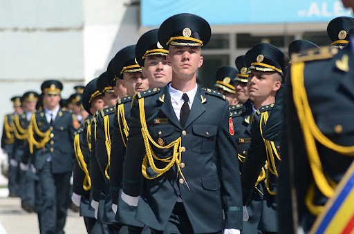 67 de tineri, inclusiv 15 fete, au absolvit în acest an Academia Militară „Alexandru Cel Bun”