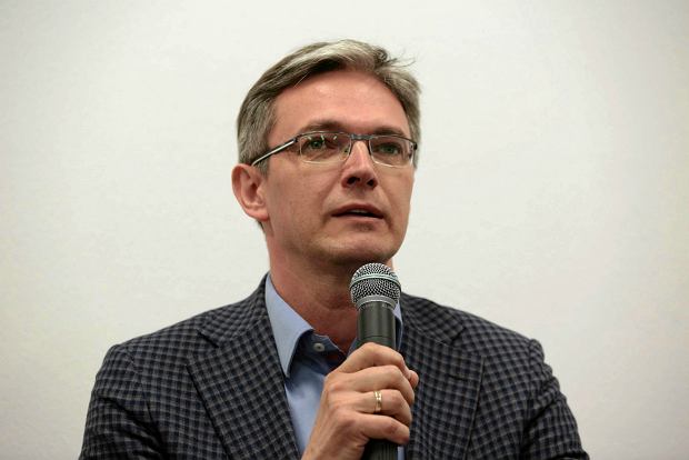 Eurodeputatul polonez Adam Jarubas a anunţat că a fost testat pozitiv pentru COVID-19