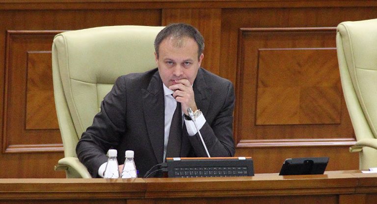 Igor Dodon nu va fi suspendat, precizează preşedintele Parlamentului Republicii Moldova, Andrian Candu