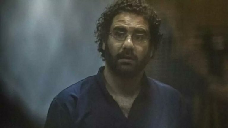 Alaa Abdel Fattah, figură centrală a revoltei din 2011 în Egipt, condamnat la cinci ani de închisoare
