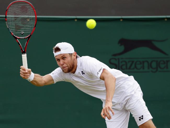 Radu Albot se califică în turul doi al la Wimbledon