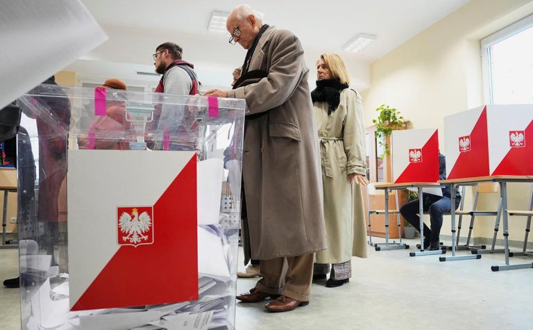În Polonia, singurul candidat la primărie a pierdut alegerile