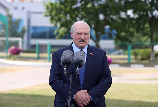 Lukaşenko se declară dispus să accepte amplasarea unor arme nucleare strategice ale Rusiei în Belarus
