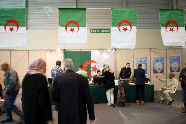 Referendum pentru revizuirea Constituţiei în Algeria