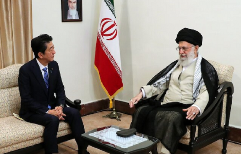 Japonia cere Iranului să elibereze mai mulţi cetăţeni americani reţinuţi de Teheran