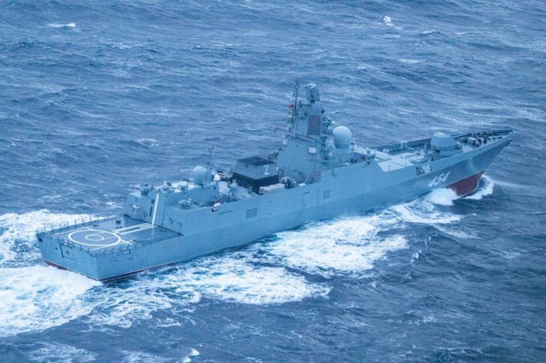 O fregată rusească a ajuns în Africa de Sud înaintea unor exerciții navale comune cu Rusia și China