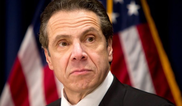 Guvernatorul newyorkez a hărţuit sexual mai multe femei (Procuratura)