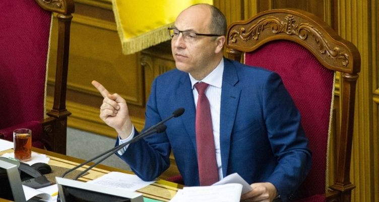 Vizita președintelui parlamentului ucrainean în Franța stârnește critici din partea stângii radicale