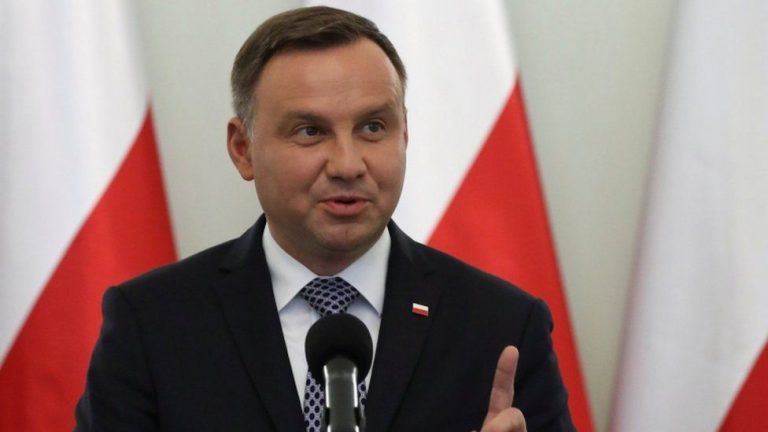 Preşedintele Poloniei a graţiat doi foşti deputaţi naţionalişti populişti
