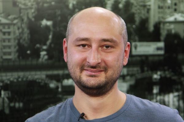 Arkadi Babcenko, jurnalistul rus ucis mişeleşte cu trei gloanţe în spate la Kiev: Fost soldat care nu iubea războiul