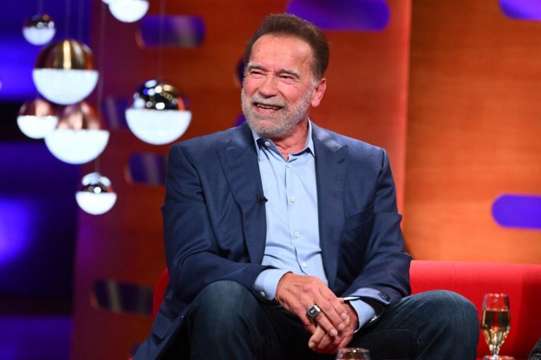 Uimitor! Arnold Schwarzenegger a publicat o fotografie în care poartă stimulatorul cardiac