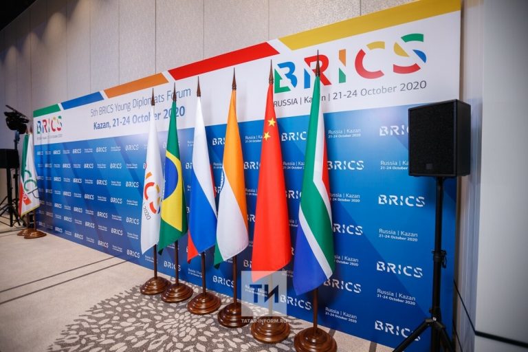 MEC promite sancțiuni în cazul sportivilor care ar participa la Jocurile BRICS din Rusia