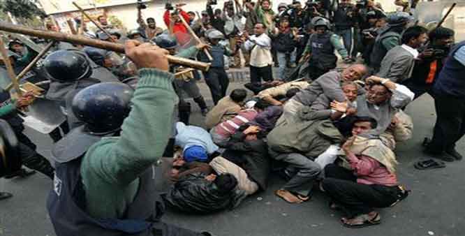 Trei oameni au murit în protestele provocate de ‘profanarea Coranului’ în Bangladesh