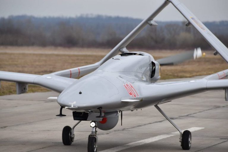 Forțele Terestre Române au început recepţia primului sistem de drone Bayraktar
