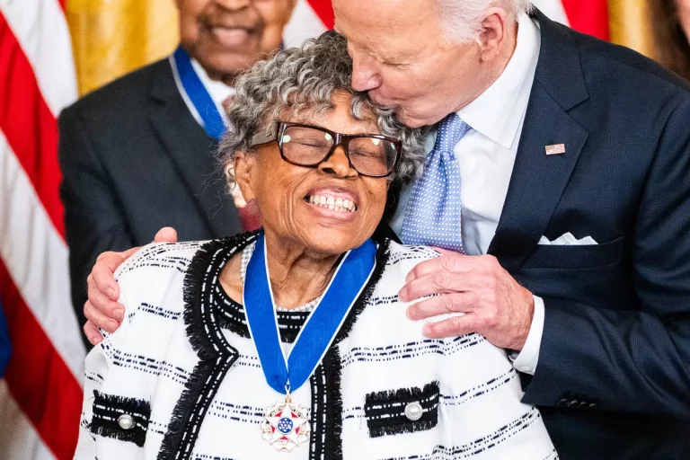 19 personalităţi americane au fost premiate de Joe Biden cu ‘Medalia Libertăţii’