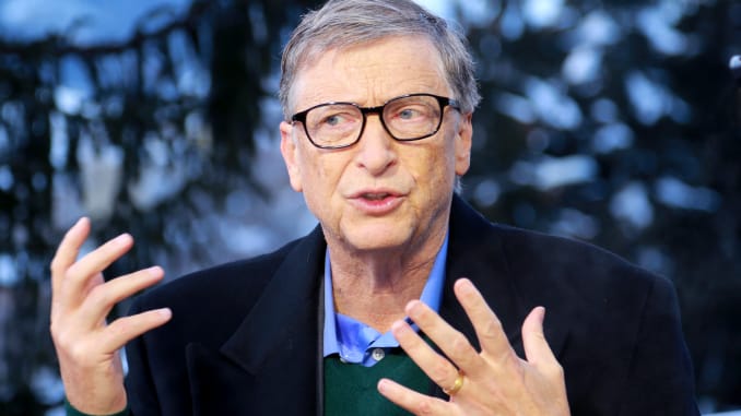 Bill Gates mai coboară un loc în topul celor mai bogați oameni din lume