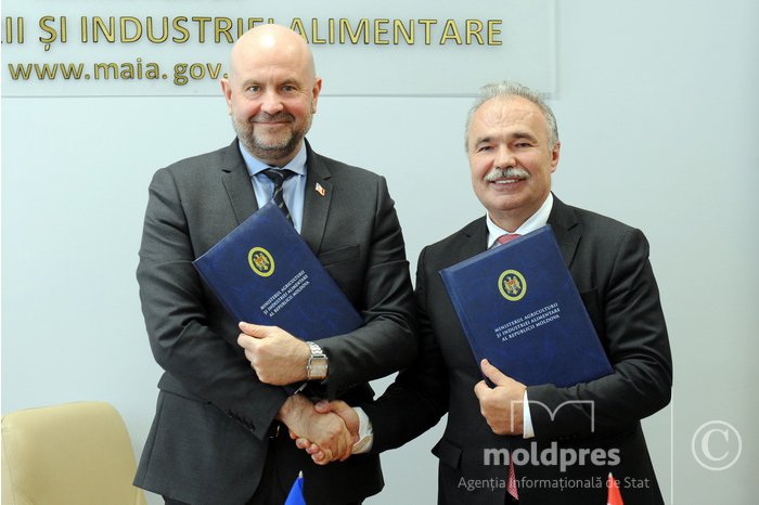 Moldova și Ungaria vor intensifica cooperarea în domeniul agriculturii