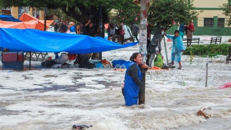 13 morţi şi peste o mie de familii sinistrate după ploi torenţiale care au afectat mare parte din Bolivia