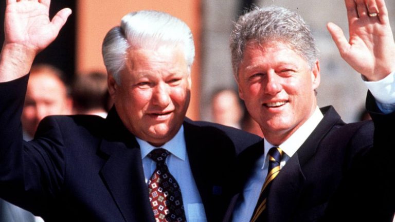 Documente desecretizate de SUA: În 1994, Boris Elțîn i-a spus lui Bill Clinton că Federaţia Rusă trebuie să intre prima în NATO