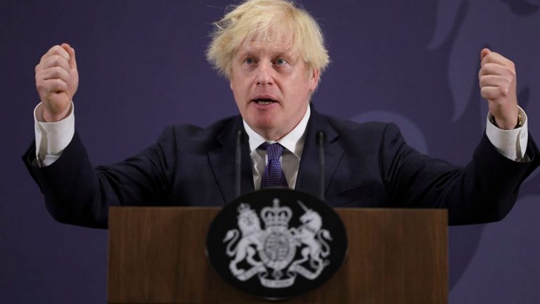 Boris Johnson anunță noi măsuri destinate să stopeze propagarea noii variante Omicron în Marea Britanie