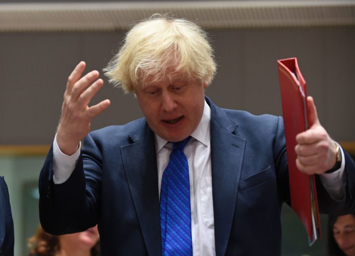 Boris Johnson va convoca alegeri anticipate dacă va suferi o înfrângere în parlament în privinţa Brexit-ului