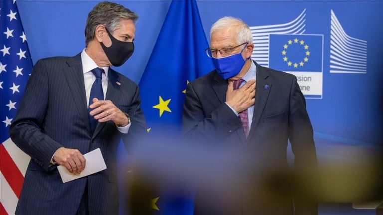 Borrell şi Blinken au abordat într-o convorbire telefonică tensiunile din Ucraina: Orice agresiune suplimentară la adresa acestei ţări ‘va avea consecinţe uriaşe’