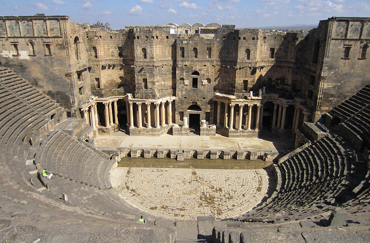 Teatrul roman din Bosra, înscris în patrimoniul UNESCO, a supravieţuit războiului din Siria