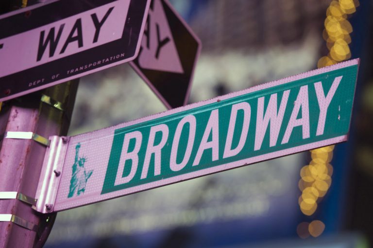 Încasările obţinute pe Broadway au stabilit un nou record în 2017, depășind pragul de 1,6 miliarde de dolari