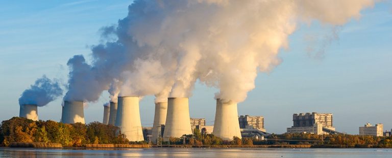 Principalele companii generatoare de emisii din lume, departe de a se fi aliniat Acordului de la Paris privind încălzirea globală