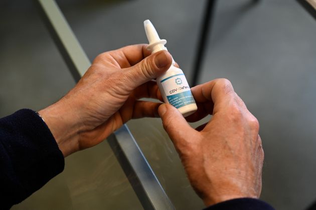Comercializarea spray-ului nazal ‘COV-Defense’, suspendată în Franţa
